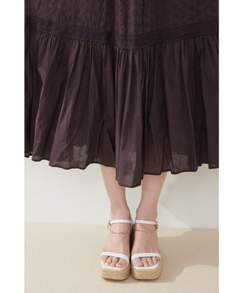 rienda(リエンダ)の「コットンレースティアードキャミワンピース 春服 夏服(ワンピース・レディース・ブラック/レッド/ダークブラウン・FREE)」の12枚目の写真
