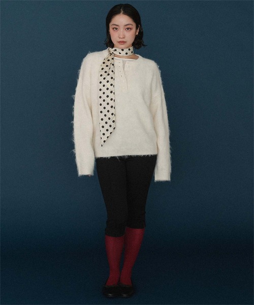 miette(ミエット)の「ヘンリーネックシャギーニットプルオーバー(ニット/セーター・レディース・チャコール/アイボリー/ブラウン/ネイビー・FREE)」の6枚目の写真