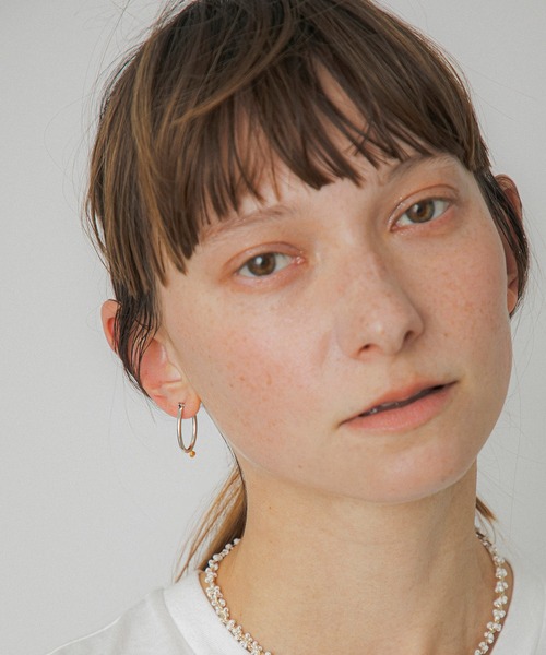 LAPUIS(ラピュイ)の「LAPUIS(ラピュイ)Petit heart pierced earrings(ピアス(両耳用)・レディース・マルチ/ゴールド・FREE)」の4枚目の写真