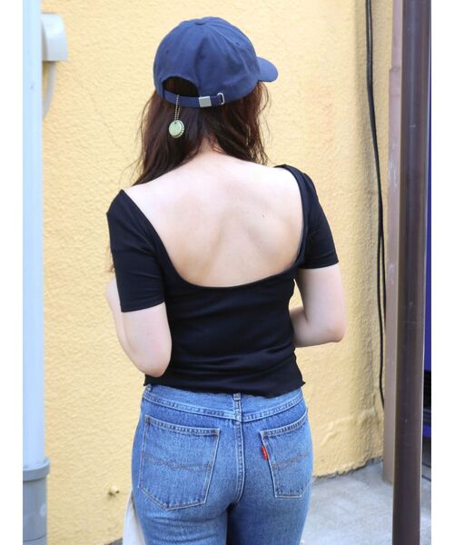Ungrid(アングリッド)の「バックオープンデザインTee(Tシャツ/カットソー・レディース・ライトグレー/ブルー/ブラック・FREE)」の7枚目の写真