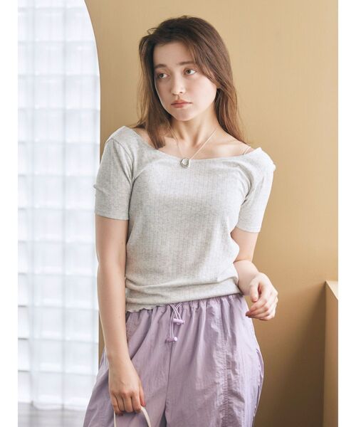 Ungrid(アングリッド)の「バックオープンデザインTee(Tシャツ/カットソー・レディース・ライトグレー/ブルー/ブラック・FREE)」の14枚目の写真
