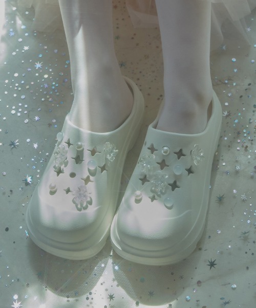 ROCKFISH WEATHERWEAR（ロックフィッシュウェザーウェア）の「[x clor] HAYDEN CLOG（サンダル・レディース・クリーム/ブラック系その他・25.0cm/24.0cm/23.0cm）」の19枚目の写真