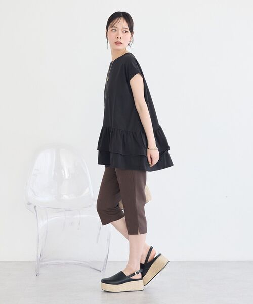 earth music&ecology(アースミュージックアンドエコロジー)の「ラッフルヘムプルオーバー(Tシャツ/カットソー・レディース・ブラック/ブラウン/オフホワイト・FREE)」の14枚目の写真