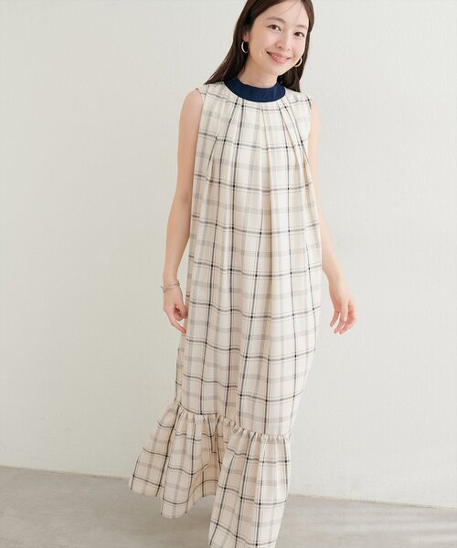 natural couture（ナチュラルクチュール）の「リボン付きノースリチェックワンピース（ワンピース・レディース・ベージュ/オフホワイト/グレー・FREE）」の6枚目の写真