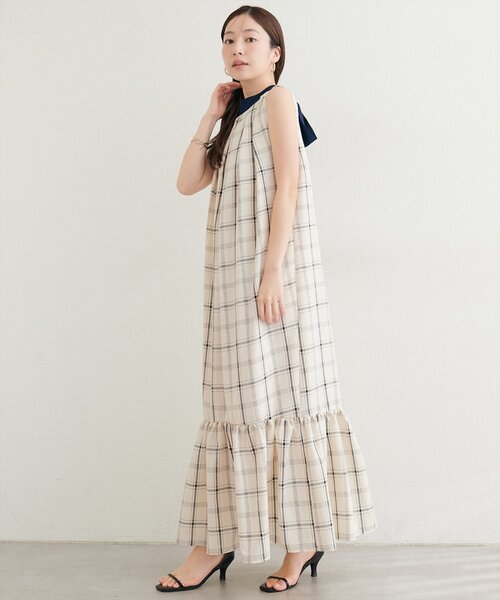 natural couture（ナチュラルクチュール）の「リボン付きノースリチェックワンピース（ワンピース・レディース・ベージュ/オフホワイト/グレー・FREE）」の9枚目の写真