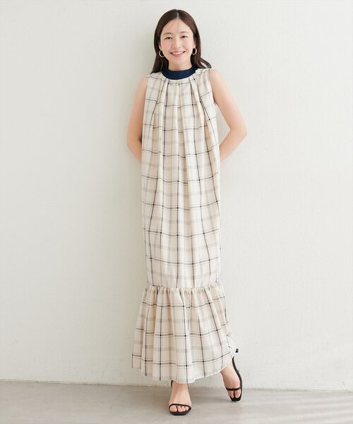 natural couture（ナチュラルクチュール）の「リボン付きノースリチェックワンピース（ワンピース・レディース・ベージュ/オフホワイト/グレー・FREE）」の10枚目の写真