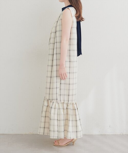 natural couture（ナチュラルクチュール）の「リボン付きノースリチェックワンピース（ワンピース・レディース・ベージュ/オフホワイト/グレー・FREE）」の22枚目の写真