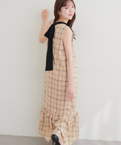 natural couture（ナチュラルクチュール）の「リボン付きノースリチェックワンピース（ワンピース・レディース・ベージュ/オフホワイト/グレー・FREE）」の16枚目の写真