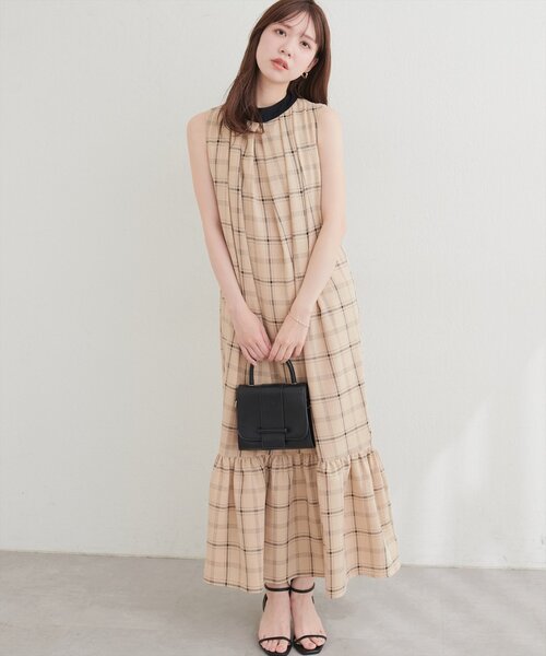 natural couture（ナチュラルクチュール）の「リボン付きノースリチェックワンピース（ワンピース・レディース・ベージュ/オフホワイト/グレー・FREE）」の19枚目の写真