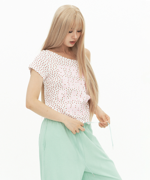 SETUP-EXE(セットアップイーエックスイー)の「STRAWBERRY DOT GRAPHIC TOP / WHITE(Tシャツ/カットソー・レディース・その他・OS)」の5枚目の写真