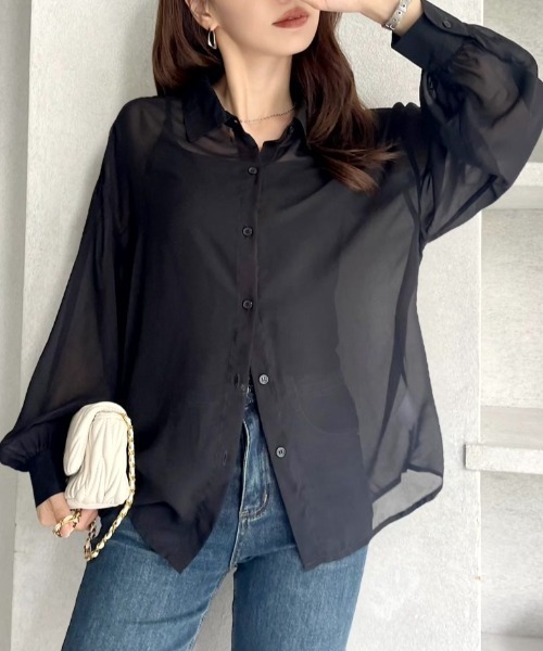 TREOVER（トレオーバー）の「上品な透け感が魅力のオーバーサイズシアーシャツ（シャツ/ブラウス・レディース・ダークブラウン/ブラック/ブルー/オフホワイト・FREE）」の10枚目の写真