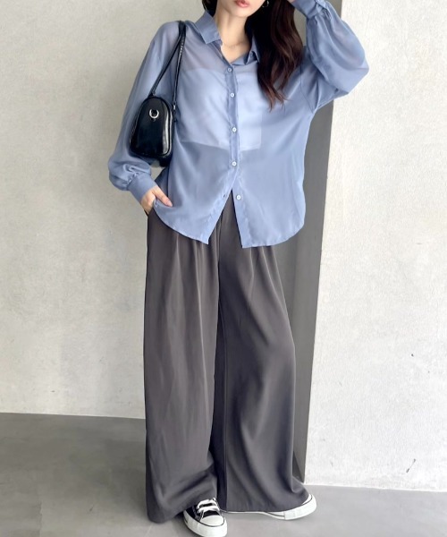 TREOVER（トレオーバー）の「上品な透け感が魅力のオーバーサイズシアーシャツ（シャツ/ブラウス・レディース・ダークブラウン/ブラック/ブルー/オフホワイト・FREE）」の18枚目の写真