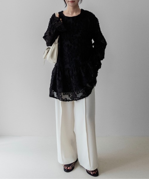 on:nue（オンニュ）の「【on:nue】[3色展開/5サイズ展開] Tストラップグルカフラットローファー /26-27 AW COLLECTION（ローファー・レディース・ブラウン/ブラック/ベージュ・23.0cm/23.5cm/24.0cm/24.5cm/25.0cm）」の9枚目の写真