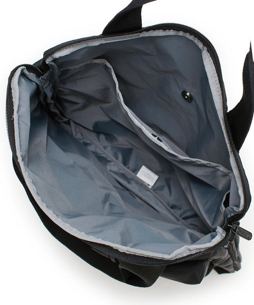 LeSportsac(レスポートサック)の「CARGO N/S TOTE リサイクルドブラックJP(ショルダーバッグ・レディース・ブラック・FREE)」の4枚目の写真