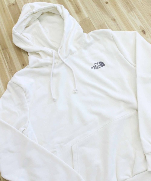 THE NORTH FACE(ザノースフェイス)の「TNF マウンテンスケープ バックプリント スウェットフーディ M EVOLUTION MOUNTAIN SCAPE HOODIE- GRAPHIC(パーカー・メンズ・ホワイト系/ブラック・XL/L/M)」の5枚目の写真
