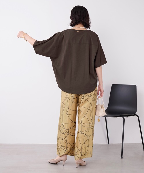MICA&DEAL(マイカ&ディール)の「幾何柄プリントストレートイージーパンツ〈2サイズ展開〉(その他パンツ・レディース・ネイビー/イエロー・36/38)」の22枚目の写真