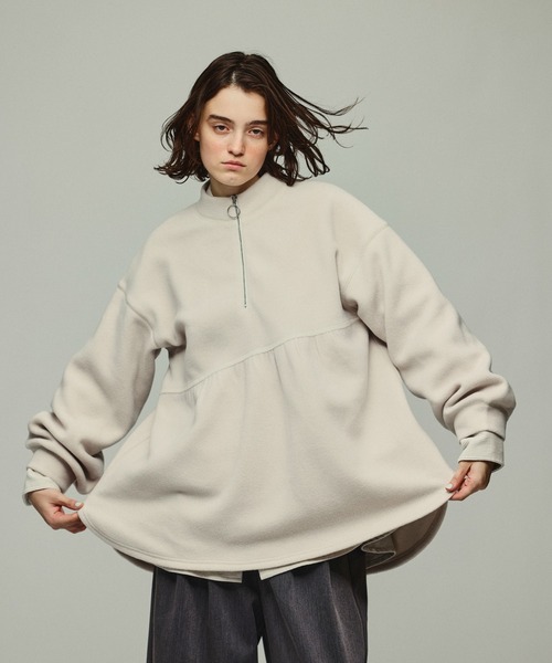 Kelen（ケレン）の「「KELEN / ケレン」アシンメトリーデザインハーフジップフリースプルオーバー（Tシャツ/カットソー・レディース・ライトグレー/ブラック/ライトベージュ・M/S）」の11枚目の写真