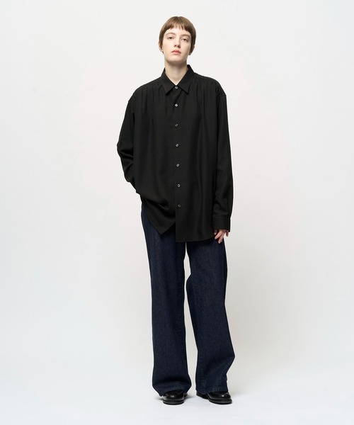 Juha(ユハ)の「HUSH DRAPED GATHER SHIRT(シャツ/ブラウス・メンズ・ブラック/サックスブルー/ホワイト・4/3)」の11枚目の写真