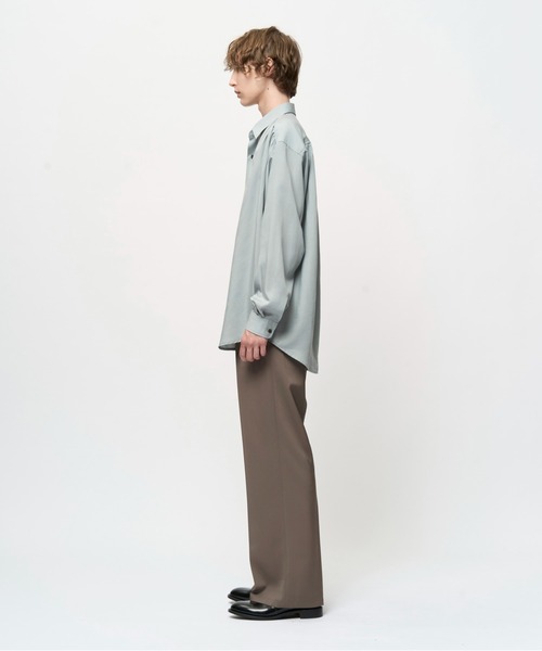 Juha(ユハ)の「HUSH DRAPED GATHER SHIRT(シャツ/ブラウス・メンズ・ブラック/サックスブルー/ホワイト・4/3)」の15枚目の写真