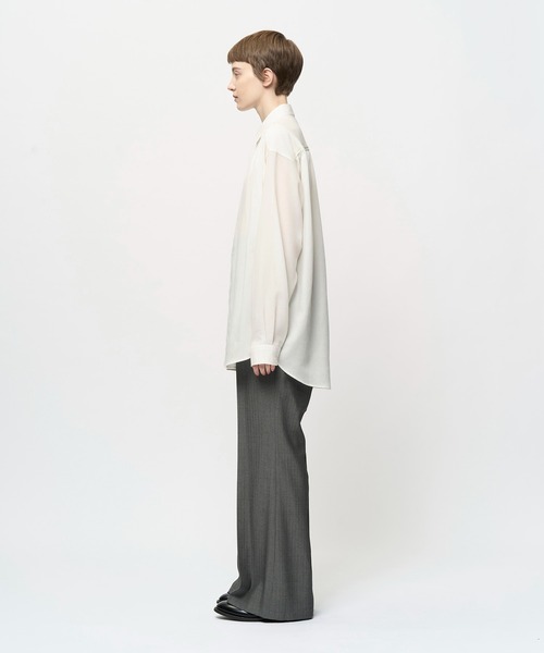 Juha(ユハ)の「HUSH DRAPED GATHER SHIRT(シャツ/ブラウス・メンズ・ブラック/サックスブルー/ホワイト・4/3)」の4枚目の写真