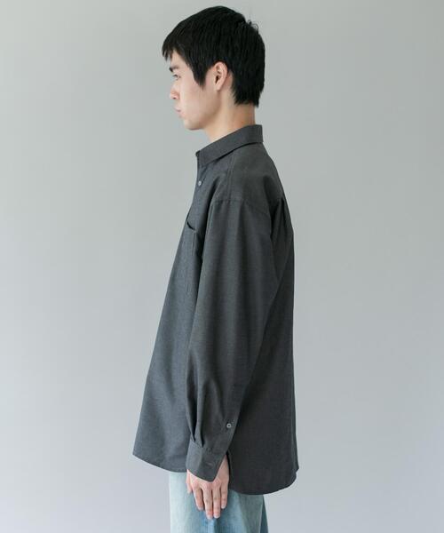 URBAN RESEARCH DOORS(アーバンリサーチドアーズ)の「DRYMIX オックス ロングスリーブ シャツ(シャツ/ブラウス・メンズ・チャコールグレー/オフホワイト・LARGE/MEDIUM)」の22枚目の写真