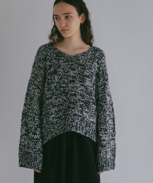 MANOF(マノフ)の「BULKY YARN HAND KNIT TOPS(ニット/セーター・レディース・グレー/ネイビー/レッド・F)」の2枚目の写真
