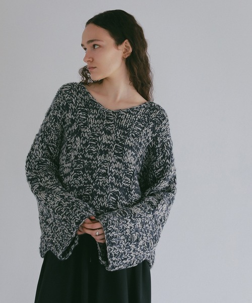 MANOF(マノフ)の「BULKY YARN HAND KNIT TOPS(ニット/セーター・レディース・グレー/ネイビー/レッド・F)」の4枚目の写真