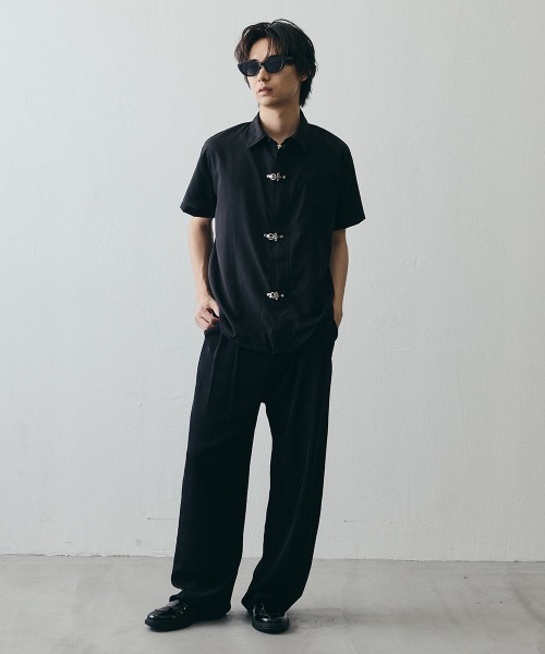 Shoowtime(ショウタイム)の「Fireman Buckle Minimal Short-Sleeve Shirt / ファイヤーマンバックル デザインショートスリーブシャツ(シャツ/ブラウス・メンズ・ブラック・X-LARGE/LARGE/MEDIUM)」の10枚目の写真