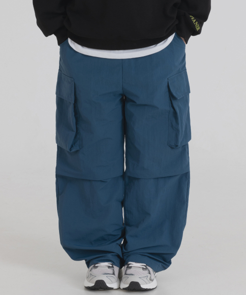 PIANER KIDS(ピアネールキッズ)の「ナイロンカーゴパラシュートパンツ(クラシックブルー)(スウェットパンツ・レディース・ブルー・L(140-150cm)/XL(150-160㎝)/S(120-130cm)/M(130-140cm))」の11枚目の写真