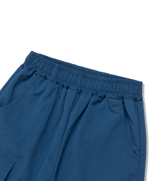 PIANER KIDS(ピアネールキッズ)の「ナイロンカーゴパラシュートパンツ(クラシックブルー)(スウェットパンツ・レディース・ブルー・L(140-150cm)/XL(150-160㎝)/S(120-130cm)/M(130-140cm))」の6枚目の写真