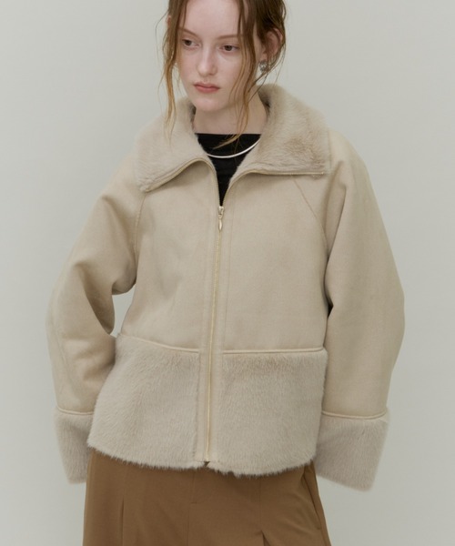 Plumel(プルメル)の「Fur & Mouton Flare Short Coat / ファー&ムートンステンカラーショートコート(ムートンコート・レディース・チャコールグレー/ブラウン/ベージュ・MEDIUM)」の17枚目の写真