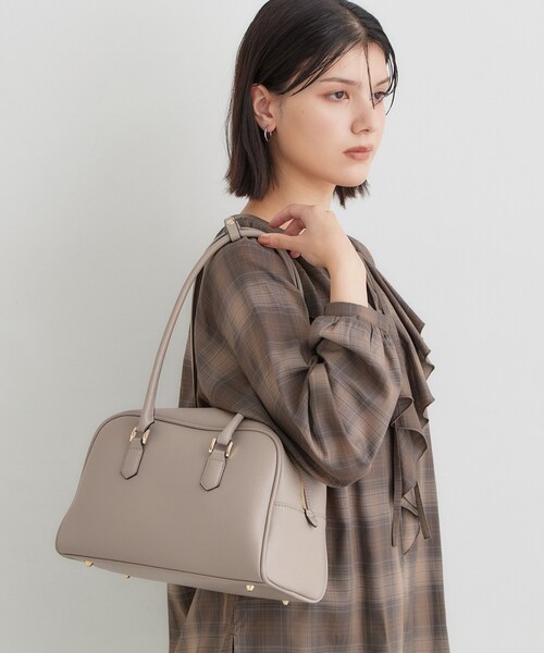 THE SHOP TK (ザ ショップ ティーケー )の「ロングハンドルボストンバッグ(ボストンバッグ・レディース・サンドベージュ/ブラック/ダークブラウン・00)」の3枚目の写真
