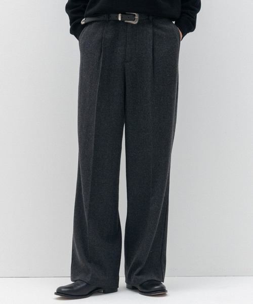LURAKU(ルラク)の「【LURAKU】Wool Straight Slacks / ウールストレートスラックス|SETUP対応(スラックス・メンズ・ブラウン/ブラック・LARGE/MEDIUM/SMALL)」の1枚目の写真
