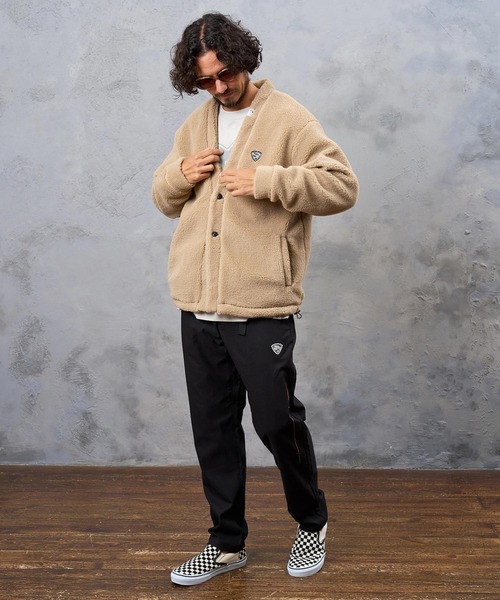 No Rain No Rainbow(ノーレインノーレインボー)の「mcg3883- drop shoulder boa cardigan (pick mini patch ) ボアカーディガン(NR26W-07)(カーディガン/ボレロ・メンズ・ブラック/ベージュ/グレー・S/M/L/XL)」の20枚目の写真