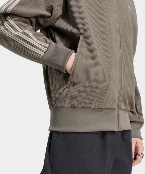 adidas(アディダス)の「ファイヤーバード コーデュロイ トラックトップ(ジャージ) / トラックジャケット / アディダスオリジナルス adidas Originals(ジャージ・メンズ・ブラウン・XX-LARGE/X-SMALL/SMALL/X-LARGE/LARGE/MEDIUM/3XL)」の4枚目の写真