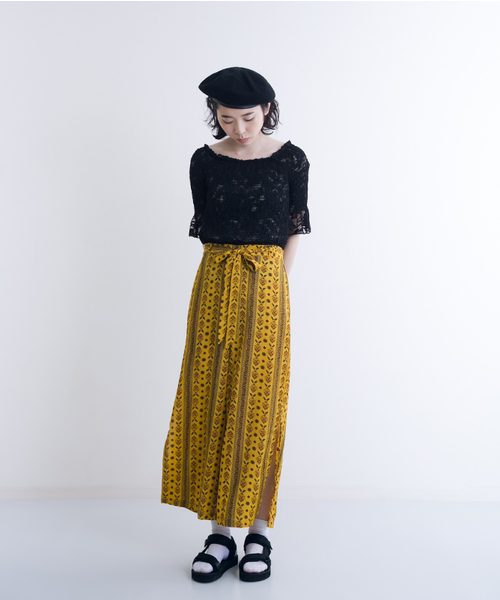 MERLOT（メルロー）の「エスニックボタニカルラインサイドスリットワイドパンツ1154（その他パンツ・レディース・ブラック/イエロー/ネイビー・FREE）」の10枚目の写真