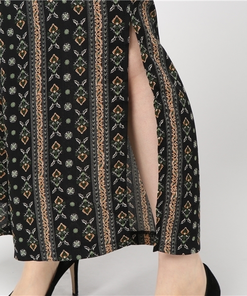 MERLOT（メルロー）の「エスニックボタニカルラインサイドスリットワイドパンツ1154（その他パンツ・レディース・ブラック/イエロー/ネイビー・FREE）」の6枚目の写真