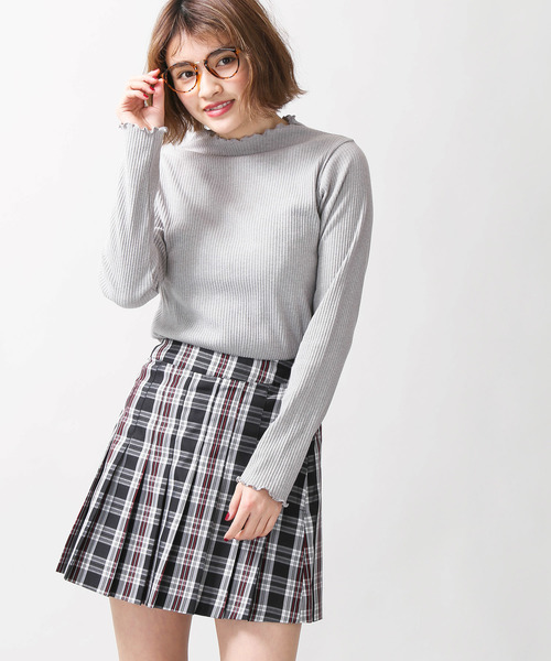 WEGO（ウィゴー）の「WEGO/チェックプリーツミニスカート（スカート・レディース・イエロー系その他3/ブルー系その他2/ホワイト系その他2/ベージュ系その他2/レッド系その他2/ブラック系その他2/ホワイト系その他3・MEDIUM/SMALL）」の3枚目の写真