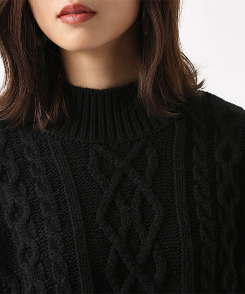 AZUL by moussy（アズールバイマウジー）の「ビッグケーブルニット（ニット/セーター・レディース・ブラック/ベージュ/レッド/オフホワイト・SMALL/MEDIUM）」の5枚目の写真