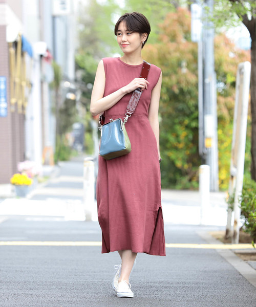 Ray BEAMS（レイビームス）の「Ray BEAMS / リブ バック オープン ワンピース（ワンピース・レディース・ブラック/サックスブルー/ワイン・ONE SIZE）」の3枚目の写真