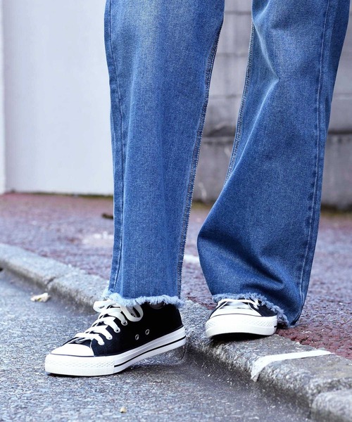 RETRO GIRL(レトロガール)の「スニーカー(スニーカー・レディース・オフホワイト/ダークブラウン/ブラック/ダークグレー/レッド/イエロー/ライトブラウン/アイボリー/チョコ/スモークピンク/ライトブルー/ライトピンク/グリーン/オレンジ・MEDIUM/LARGE/SMALL)」の19枚目の写真