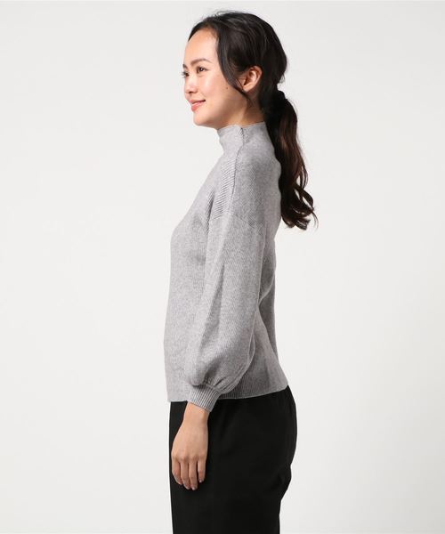 TRUDEA（トルディア）の「ボトルネック　リブニットプルオーバー（ニット/セーター・レディース・ホワイト/ライトグレー/ブラック/ブラウン/オレンジ/キャメル/ピンク/ベージュ/ネイビー/モカ・MEDIUM/LARGE）」の12枚目の写真