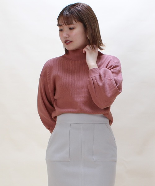 TRUDEA（トルディア）の「ボトルネック　リブニットプルオーバー（ニット/セーター・レディース・ホワイト/ライトグレー/ブラック/ブラウン/オレンジ/キャメル/ピンク/ベージュ/ネイビー/モカ・MEDIUM/LARGE）」の9枚目の写真