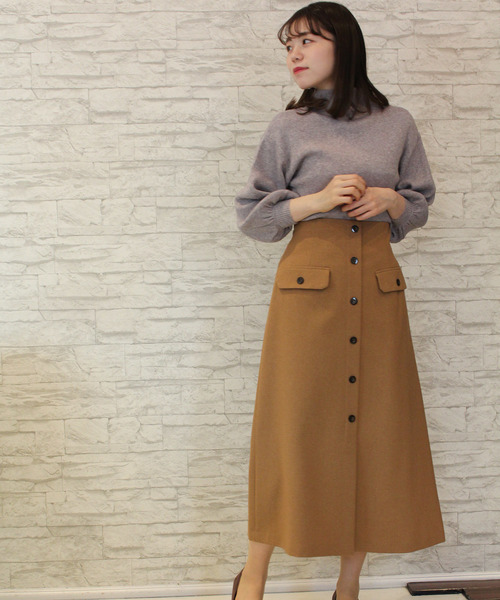 TRUDEA（トルディア）の「ボトルネック　リブニットプルオーバー（ニット/セーター・レディース・ホワイト/ライトグレー/ブラック/ブラウン/オレンジ/キャメル/ピンク/ベージュ/ネイビー/モカ・MEDIUM/LARGE）」の21枚目の写真