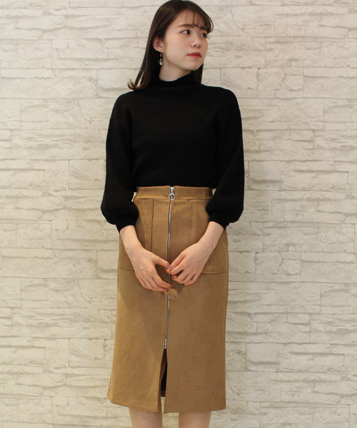 TRUDEA（トルディア）の「ボトルネック　リブニットプルオーバー（ニット/セーター・レディース・ホワイト/ライトグレー/ブラック/ブラウン/オレンジ/キャメル/ピンク/ベージュ/ネイビー/モカ・MEDIUM/LARGE）」の14枚目の写真