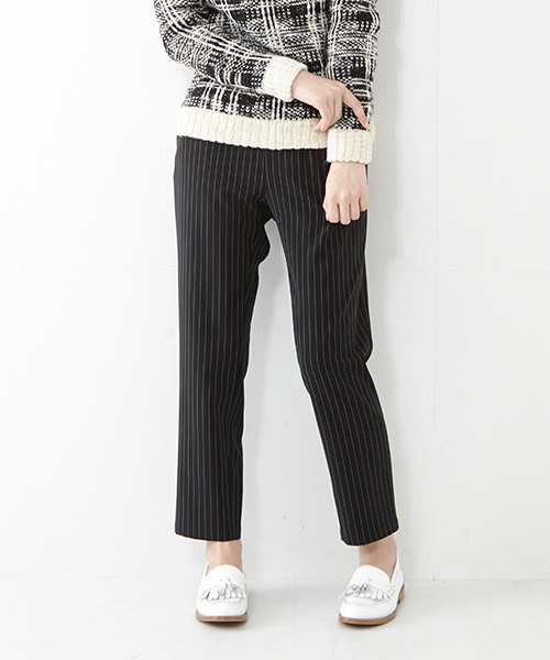 Ray BEAMS(レイビームス)の「 Ray BEAMS / ピンストライプ サス付きパンツ(その他パンツ・レディース・ブラック・0/1)」の5枚目の写真