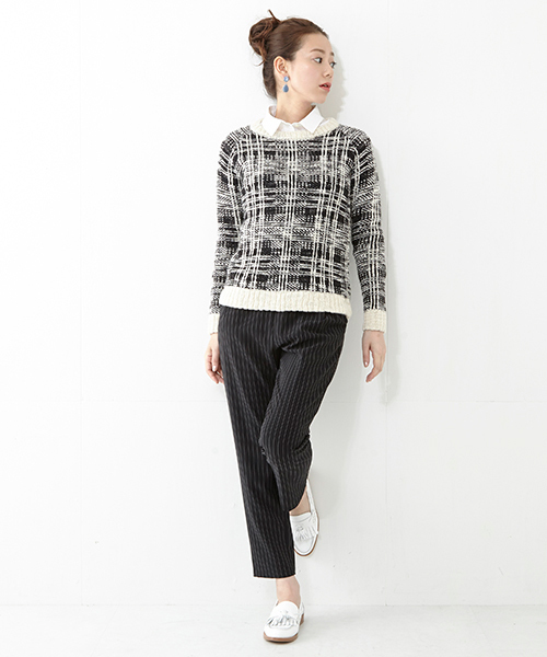 Ray BEAMS(レイビームス)の「 Ray BEAMS / ピンストライプ サス付きパンツ(その他パンツ・レディース・ブラック・0/1)」の4枚目の写真