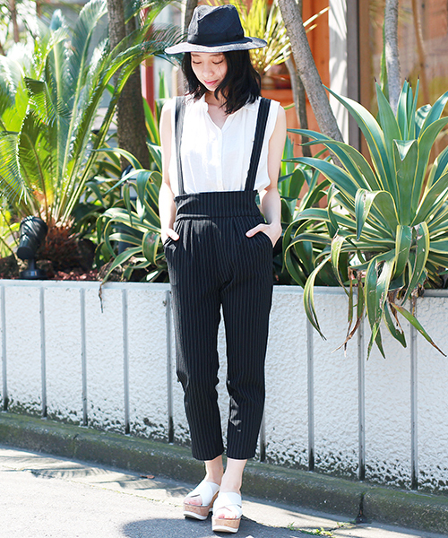 Ray BEAMS(レイビームス)の「 Ray BEAMS / ピンストライプ サス付きパンツ(その他パンツ・レディース・ブラック・0/1)」の18枚目の写真