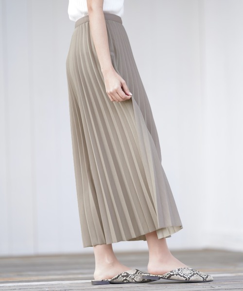 rps（アールピーエス）の「カットアムンゼンプリーツロングスカート（スカート・レディース・グリーン/チャコールグレー/グレイッシュベージュ/ブラック・M）」の10枚目の写真