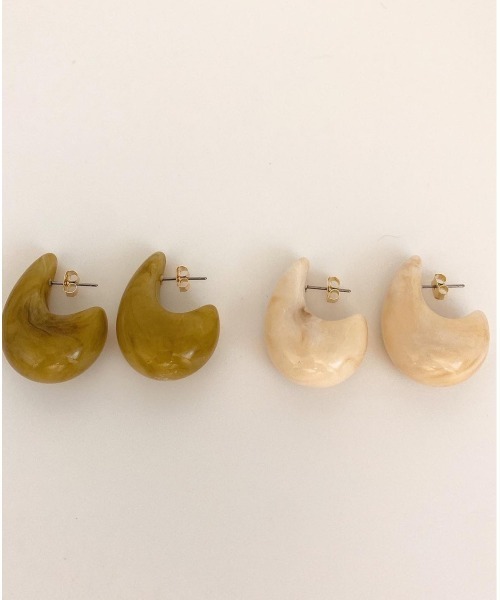 mou（モウ）の「ぷっくりカラーピアス（ピアス（両耳用）・レディース・カーキ/アイボリー・FREE）」の8枚目の写真